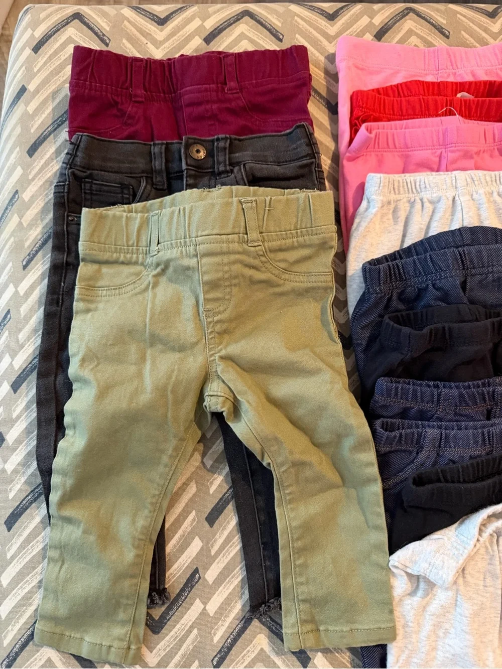 Bundle of kids leggings, sweats and jeans